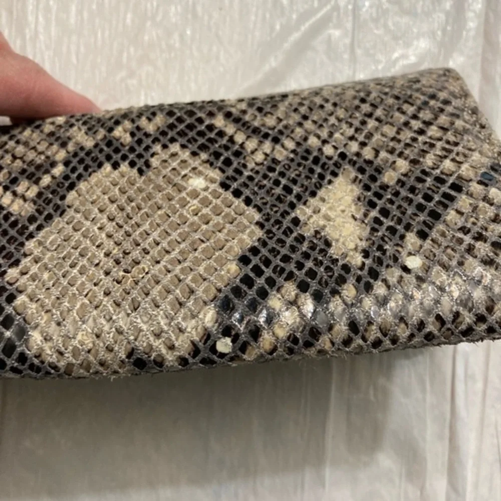 Michael kors snakeskin embossed wallet
